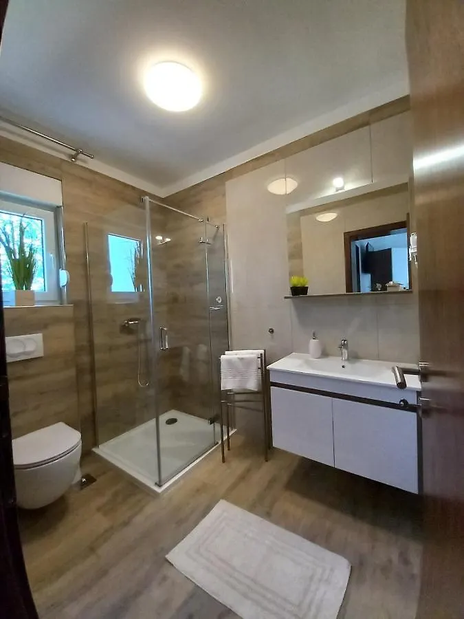 Garfild 1 Guest House Novi Vinodolski 4*,